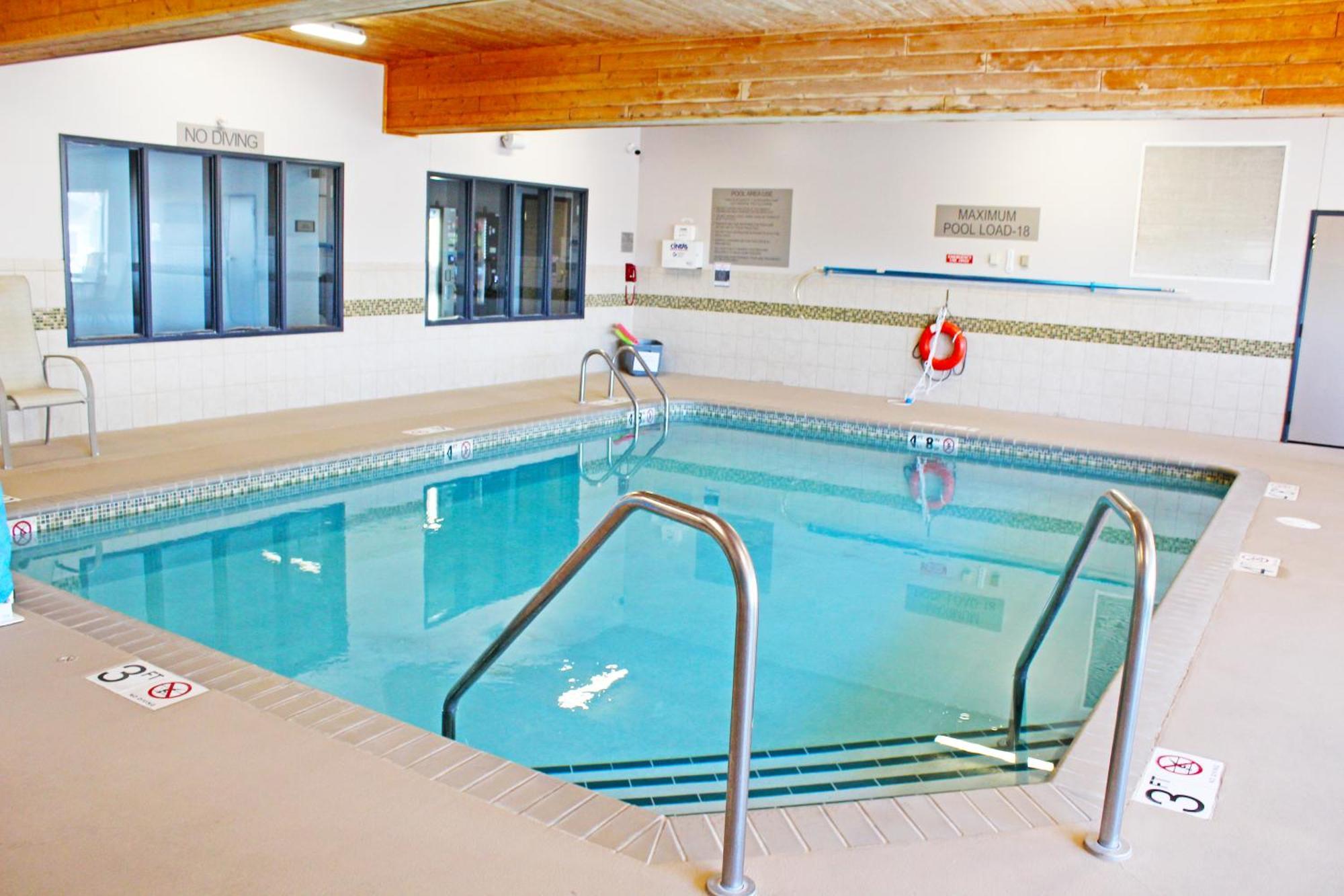 Independence Stay Hotel & Suites Marinette Eksteriør bilde