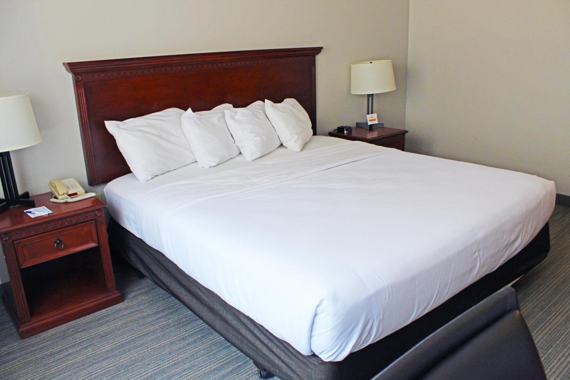 Independence Stay Hotel & Suites Marinette Eksteriør bilde